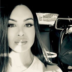 Meet your Posher, Courtney